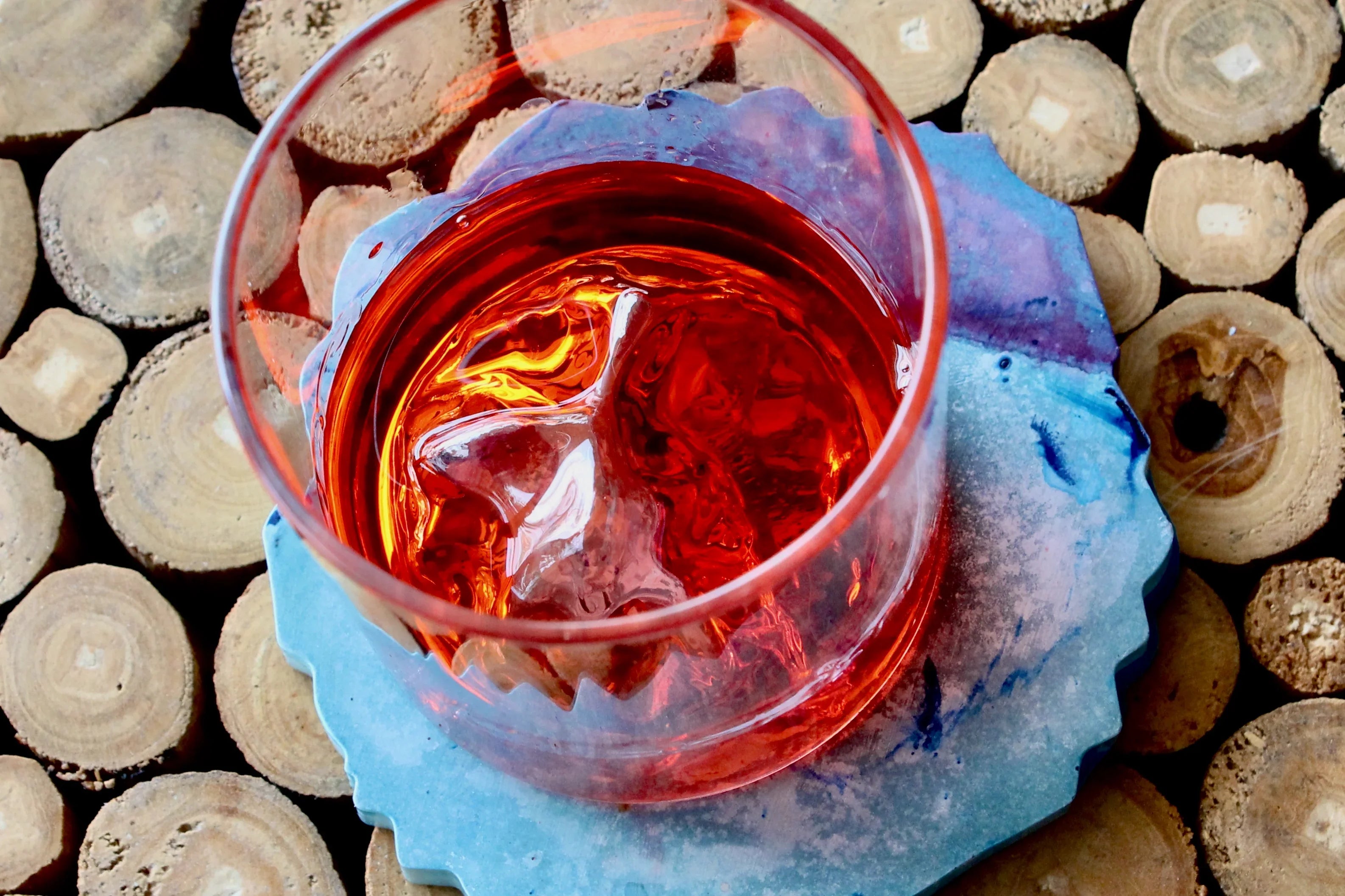 Elegant Whiskey Tumbler With Inside Mountain Motif- Set for Cocktail Lovers and Father’s Day Gift