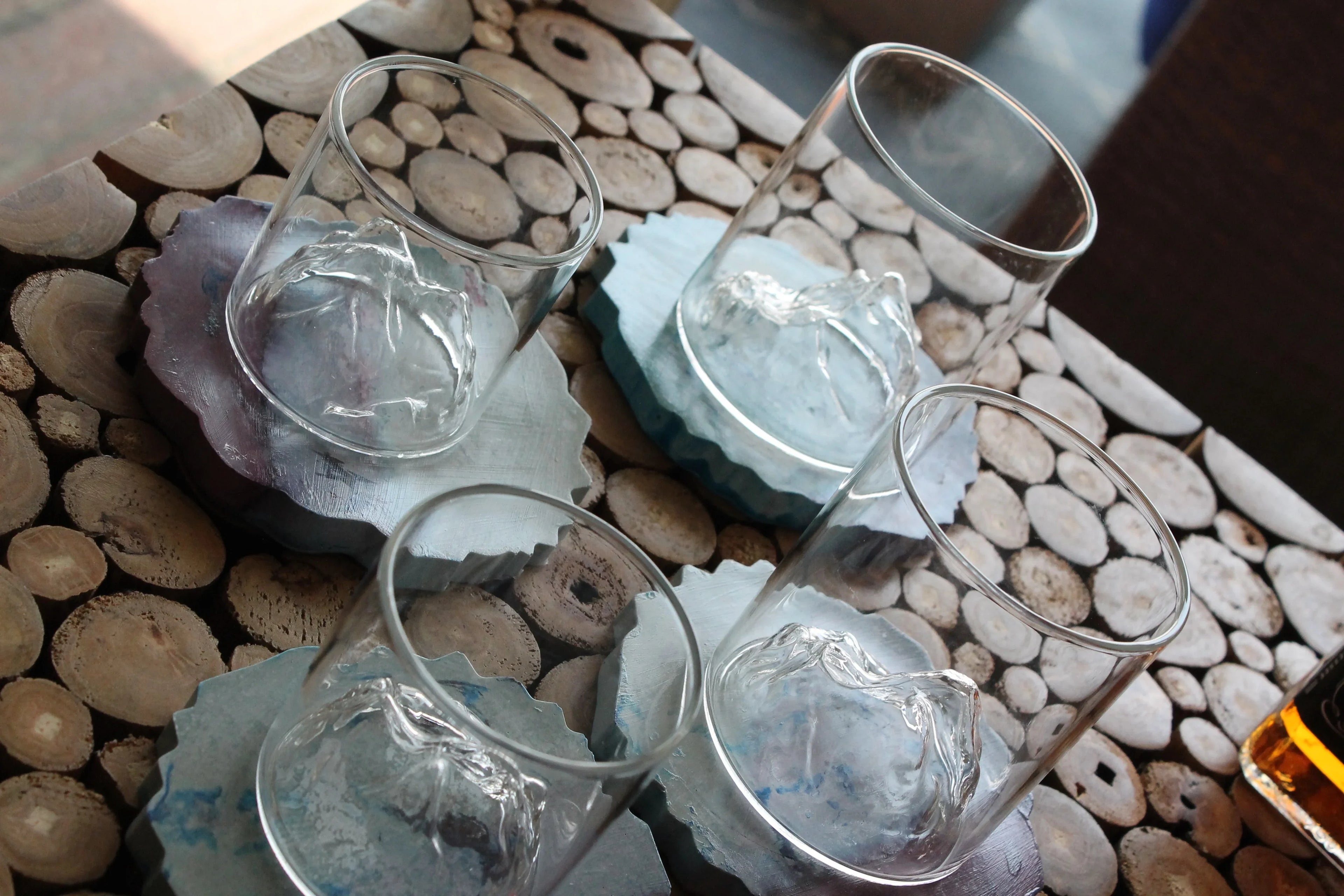 Elegant Whiskey Tumbler With Inside Mountain Motif- Set for Cocktail Lovers and Father’s Day Gift