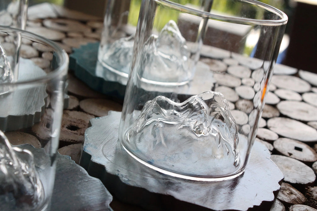 Elegant Whiskey Tumbler With Inside Mountain Motif- Set for Cocktail Lovers and Father’s Day Gift