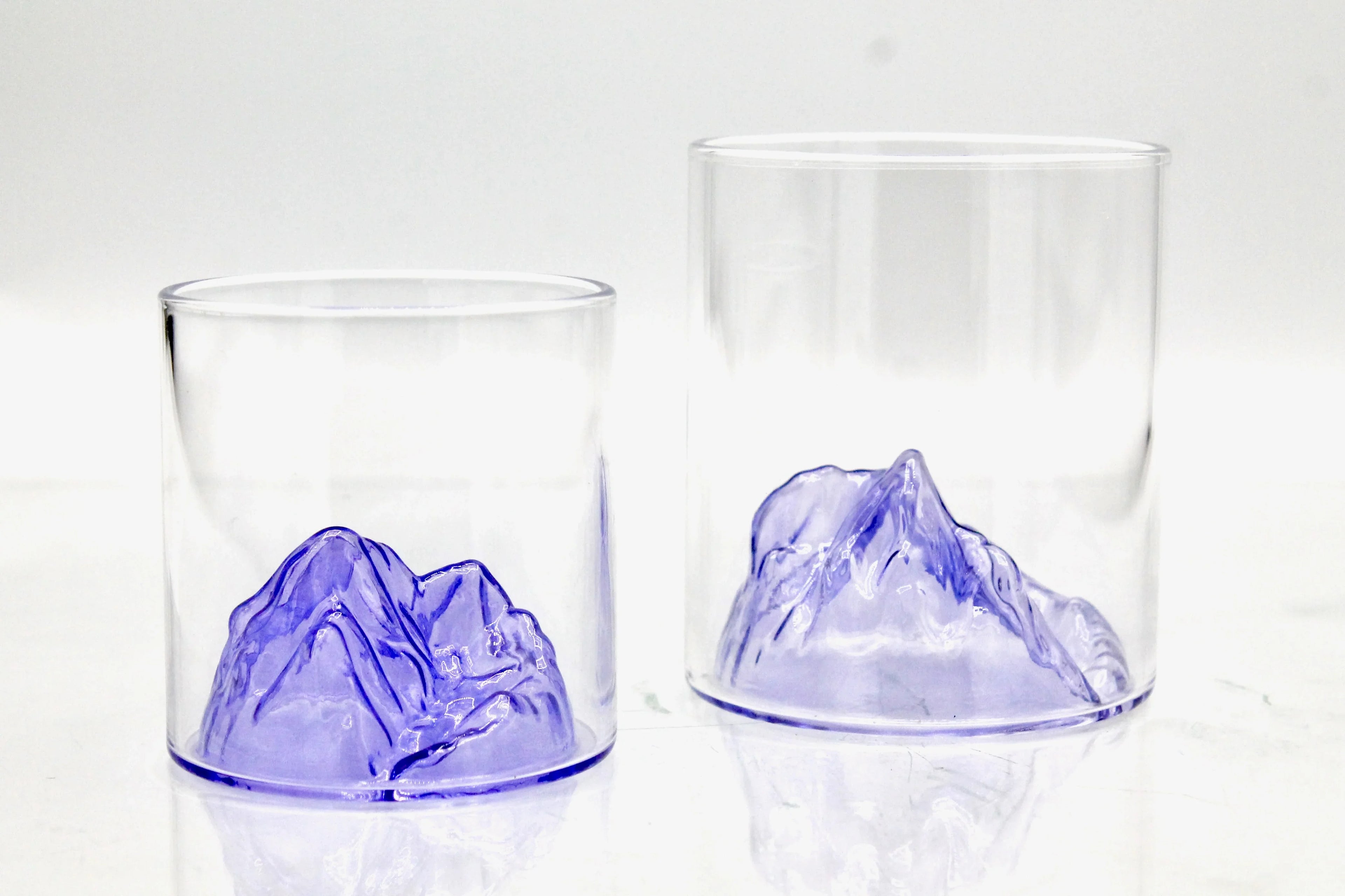 Elegant Whiskey Tumbler With Inside Mountain Motif- Set for Cocktail Lovers and Father’s Day Gift