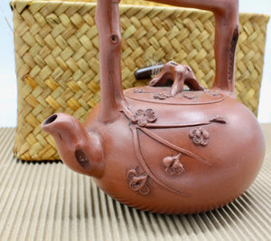 My House by Marine Chinese clay teapot set Handcrafted Chinese Clay Teapot with Woven Basket and TENMONKU Cups